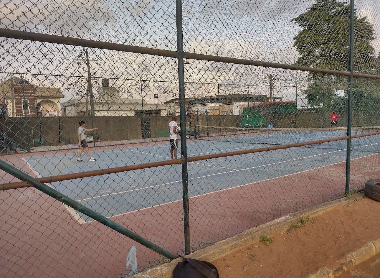 Monaliza Tennis Club seating